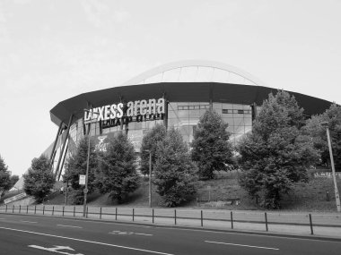 KOELN, GERMANY - CIRCA AUGust 2019: Koelnmesse (anlamı Köln Ticaret Fuarı) siyah beyaz