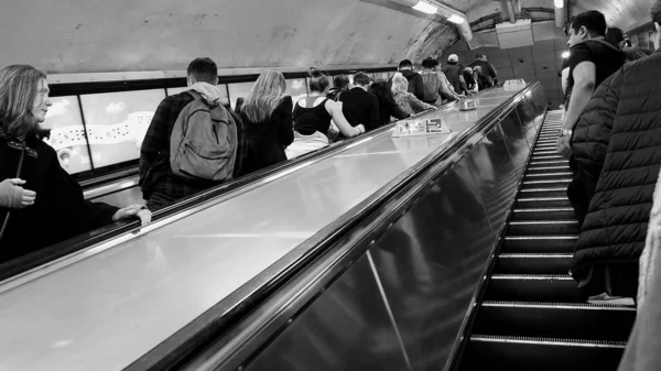 Londres Reino Unido Circa Septembro 2019 Escaladora Estação Metrô Oxford — Fotografia de Stock