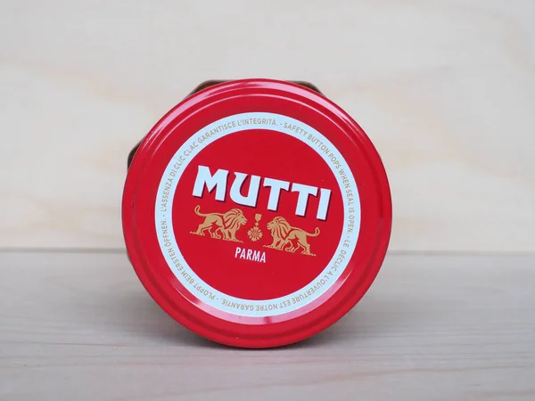 Parma Itália Circa Agosto 2020 Frasco Molho Tomate Mutti Com — Fotografia de Stock