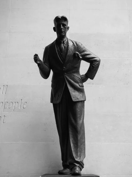 London Circa September 2019 George Orwell Front Bbc Broadcasting House — Stock Photo, Image