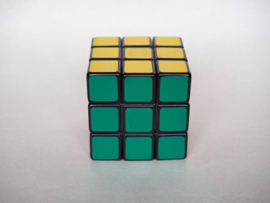 BUDAPEST, HUNGARY - CIRCA EPTESİ 2020: Rubik 'in Sihirli Küpü