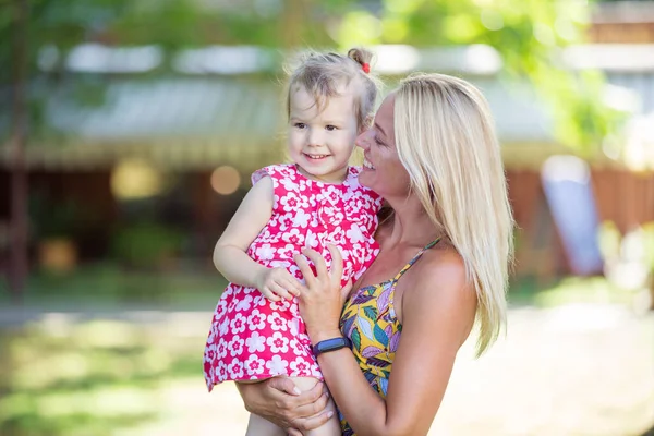 Beautiful Young Woman Holding Little Girl Park Mother Daughter Laughing — Stock Photo, Image