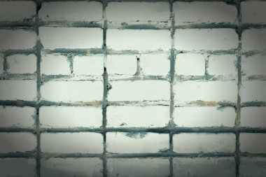 Beyaz büyük tuğla duvar. Skeç ile boş arka plan. Yazıt için bir yer.