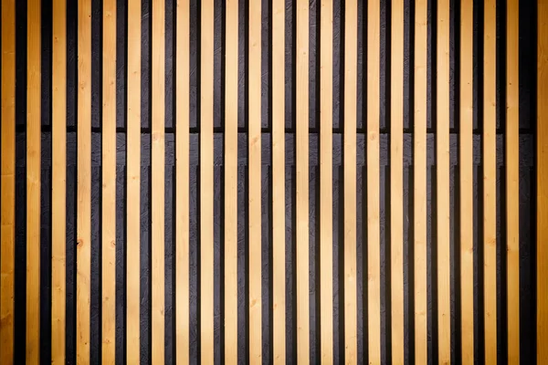 Стена Тонких Деревянных Планок Вертикальные Параллельные Плиты — стоковое фото