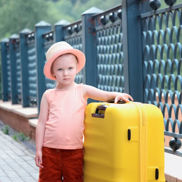 Little Girl Hat Standing Next Large Suitcase Beautiful Portrait Child — Stock Photo, Image