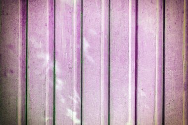 Oluklu metal dokulu çit