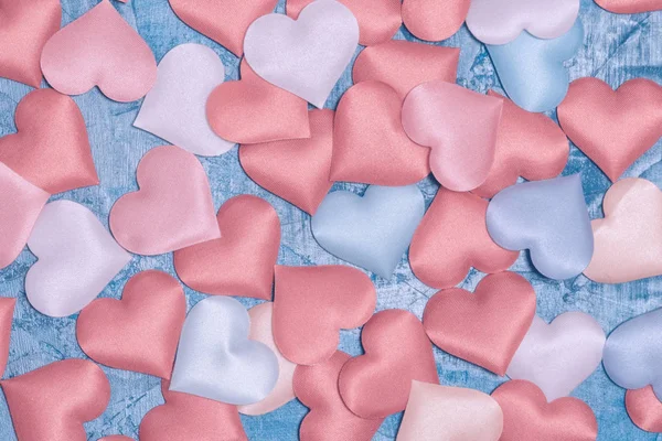 Coeurs Tissu Dispersés Sur Table Comme Fond Concept Saint Valentin — Photo