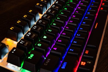 Masada çok renkli profesyonel oyun mekanik RGB klavye