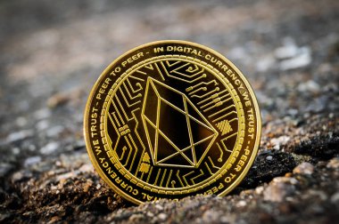 Eosio EOS, modern bir değişim yoludur ve bu kripto para birimi mali ve Web piyasalarında uygun bir ödeme aracı