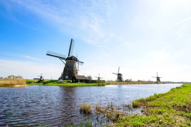 İçinde belgili tanımlık Netherlands seyahat. Geleneksel Hollanda - kı'daki yel değirmenleri
