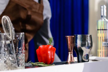 Biber biberiye çubuğu ile özel biber kokteyl sayaç