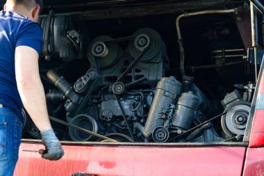motor bakım, muayene yolculuk öncesi otobüs motor