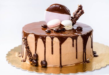 İştah açıcı şekerli tatlı. Marshmallow ile karanlık sır pasta ve 