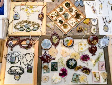 El yapımı yaratıcı güzel takı ve aksesuar sekmesinde