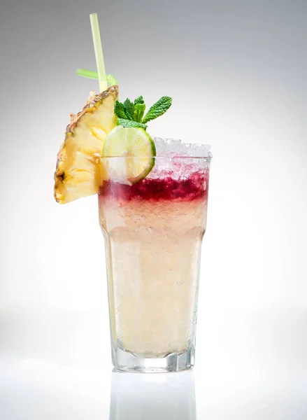 Tropical maitai cocktail with pineapple slice — Stock Photo, Image