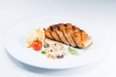 Izgara biftek lezzetli Somon Balık