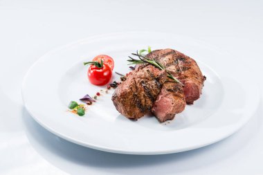 Izgara biftek lezzetli et