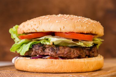 Hamburger biftek closeup ile