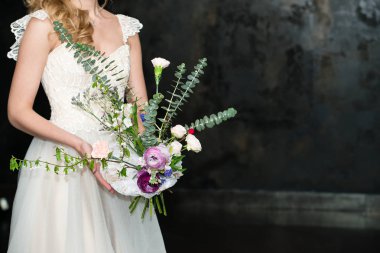 modern düğün buketi Gelin kopya alanı elinde
