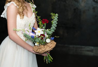 modern düğün buketi Gelin kopya alanı elinde