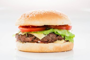 Klasik burger, peynirli burger