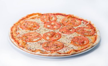 Lezzetli İtalyan margarrita pizza domates ile