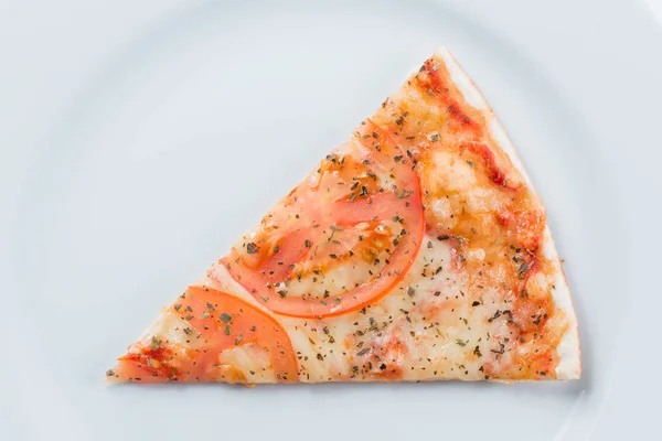 Slice of margarrita pizza with tomatoes — Stock Photo, Image