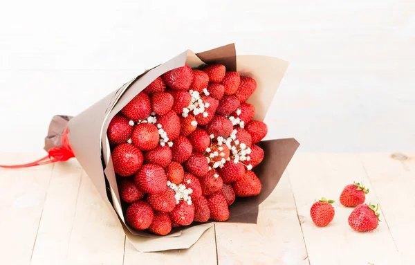 Μπουκέτο με φράουλες — Φωτογραφία Αρχείου