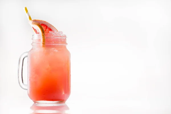 Limonada con cítricos en tarro de albañil —  Fotos de Stock