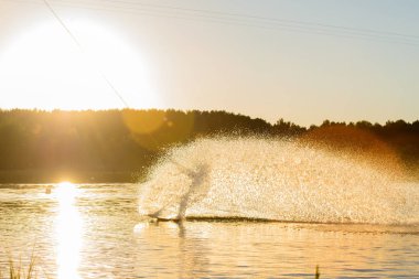 Wakeboarder düşmek