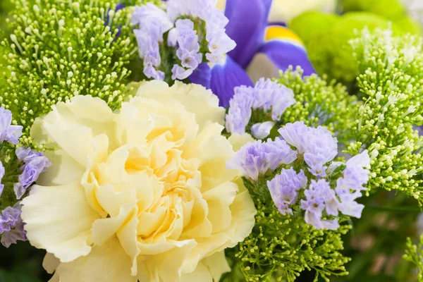 Close-up flower bouquet, background — Stock Photo, Image