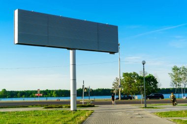 Yatay boş billboard