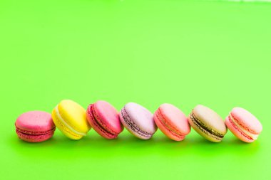 satır macaroons, boşaltmak