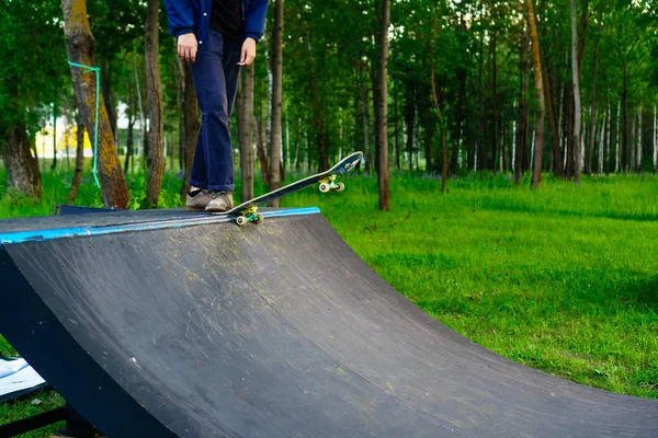Parco giochi per praticare lo skateboard — Foto Stock