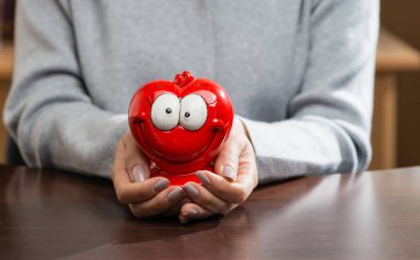 komik kırmızı servet kadın elinde. Gelecek, iş kavramı, 