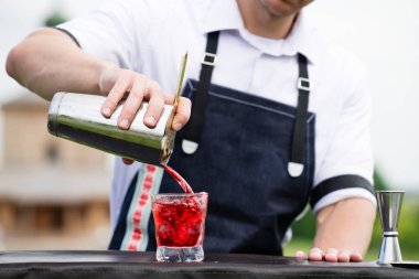barmen işyeri. Bir barmen tarih seçici odak kim s ekleme