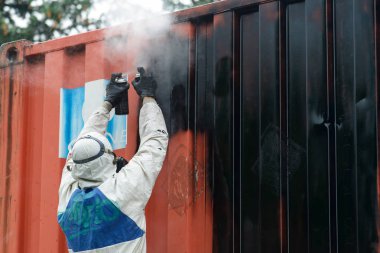 dostum boyama grafiti sprey ile yapabilirsiniz, açık havada. Pai süreci