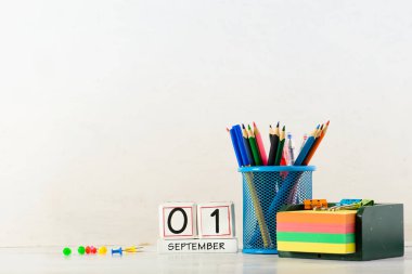 kavram eğitim, ilk Eylül veya yeniden okul w