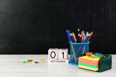 kavram eğitim, ilk Eylül veya yeniden okul w