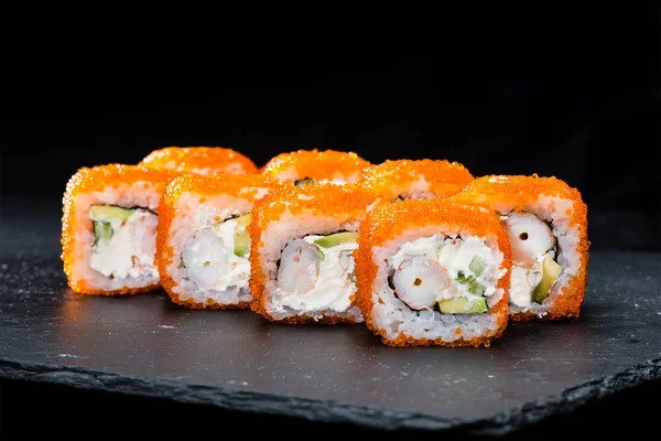 Geleneksel Japon mutfağı. Suşi r kümesi üzerinde seçici odak