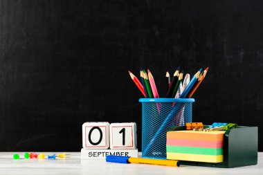 kavram eğitim, ilk Eylül veya yeniden okul w