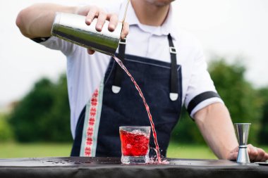 barmen işyeri. Bir barmen tarih seçici odak kim s ekleme