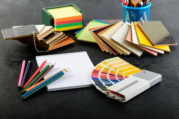 yaratıcı profesyonel modern tasarımcı İşyeri Ofis. EY