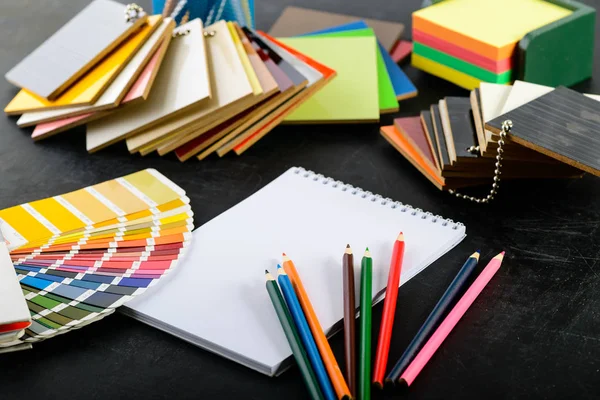 yaratıcı profesyonel modern tasarımcı İşyeri Ofis. EY