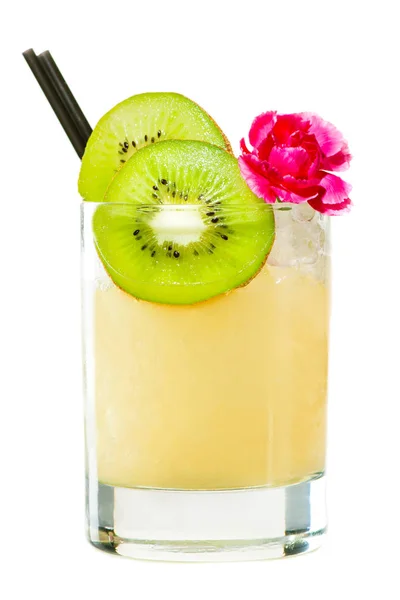 Exotic fresh yellow cocktail decorated with kiwi, straws, ice cu — Stock Photo, Image
