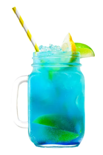 Koude en verfrissende limonade met limoen en citroen in een mason jar — Stockfoto
