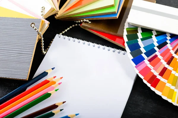 yaratıcı profesyonel modern tasarımcı İşyeri Ofis. EY