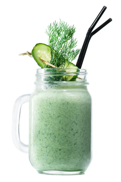 Smoothie vegetal. Smoothie de pepino saudável verde fresco em um m — Fotografia de Stock