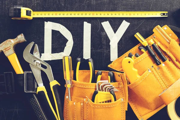 alet kemeri İnşaat araçları ve word ile close-up üstten görünüm 