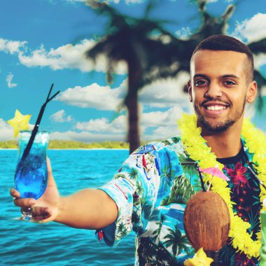 Yakışıklı, gülümseyen Meksika barmen ayakta tarih seçici odak 